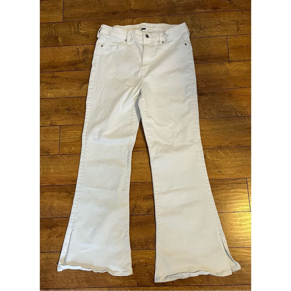 American Eagle Women's 14 Regular Stretch White Flared Leg Wide Jeans Slit